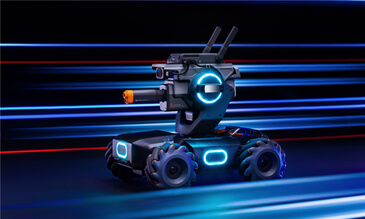 DJI大疆创新推出教育机器人：机甲大师RoboMaster S1